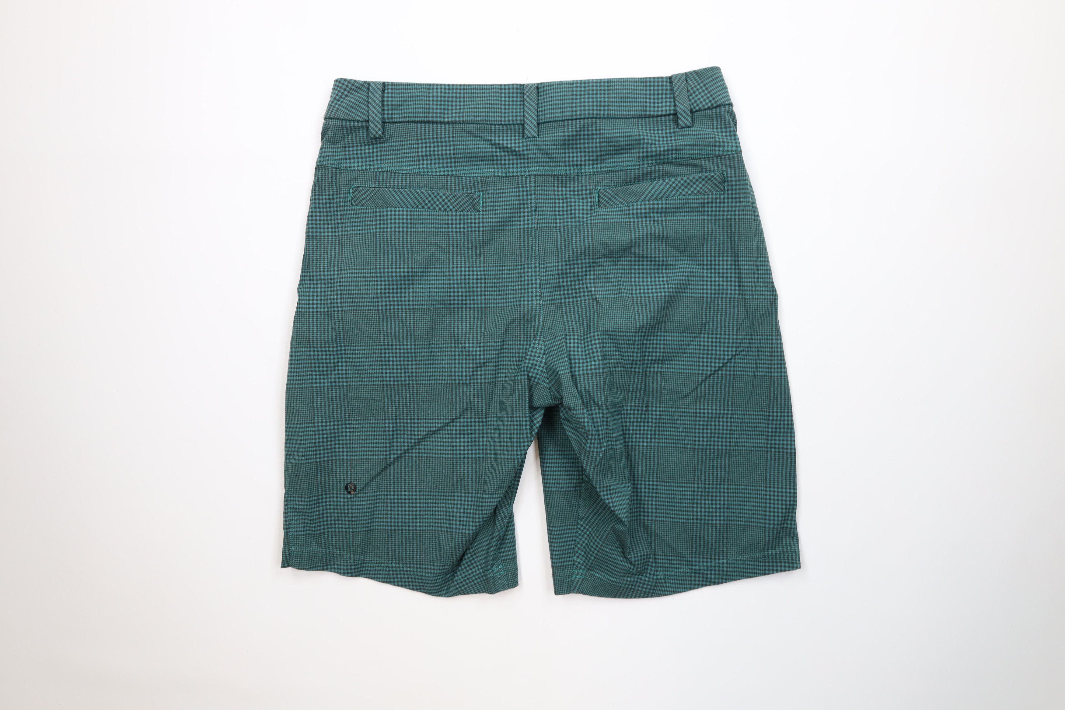 Lululemon Lululemon Flat Front Golfing Golf Chino Shorts Green Plaid Size US 34 / EU 50 - 8 Thumbnail