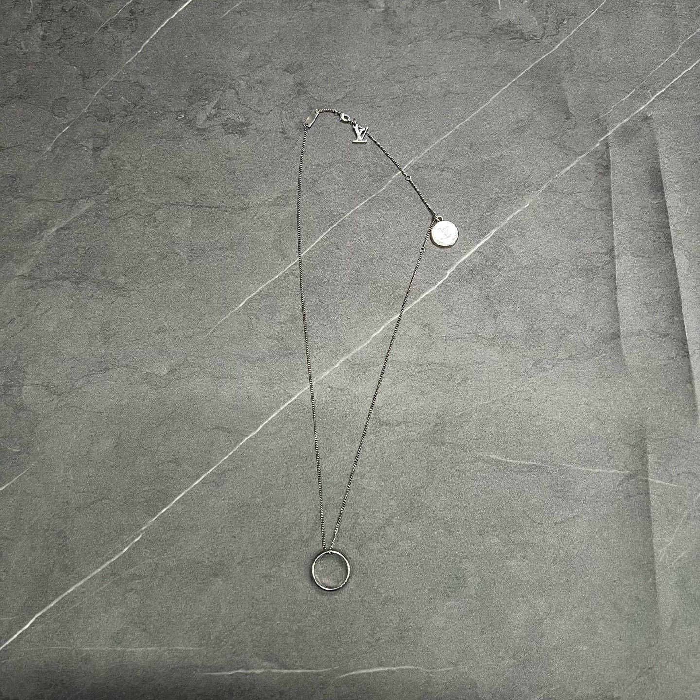 Louis Vuitton Louis Vuitton Jewelry L Men Size ONE SIZE - 1 Thumbnail