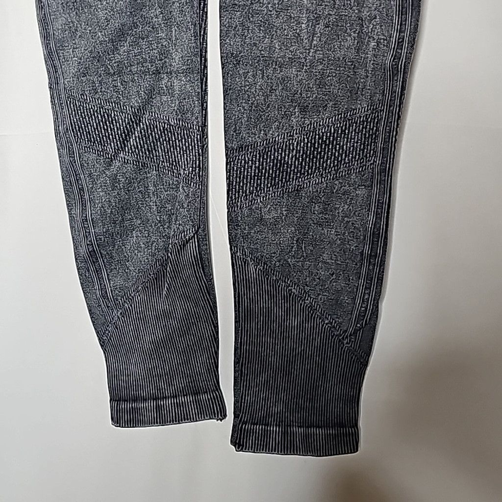 The Unbranded Brand Electric Yoga gray tummy control high rise legging M/L Size 27" / US 4 / IT 40 - 6 Thumbnail