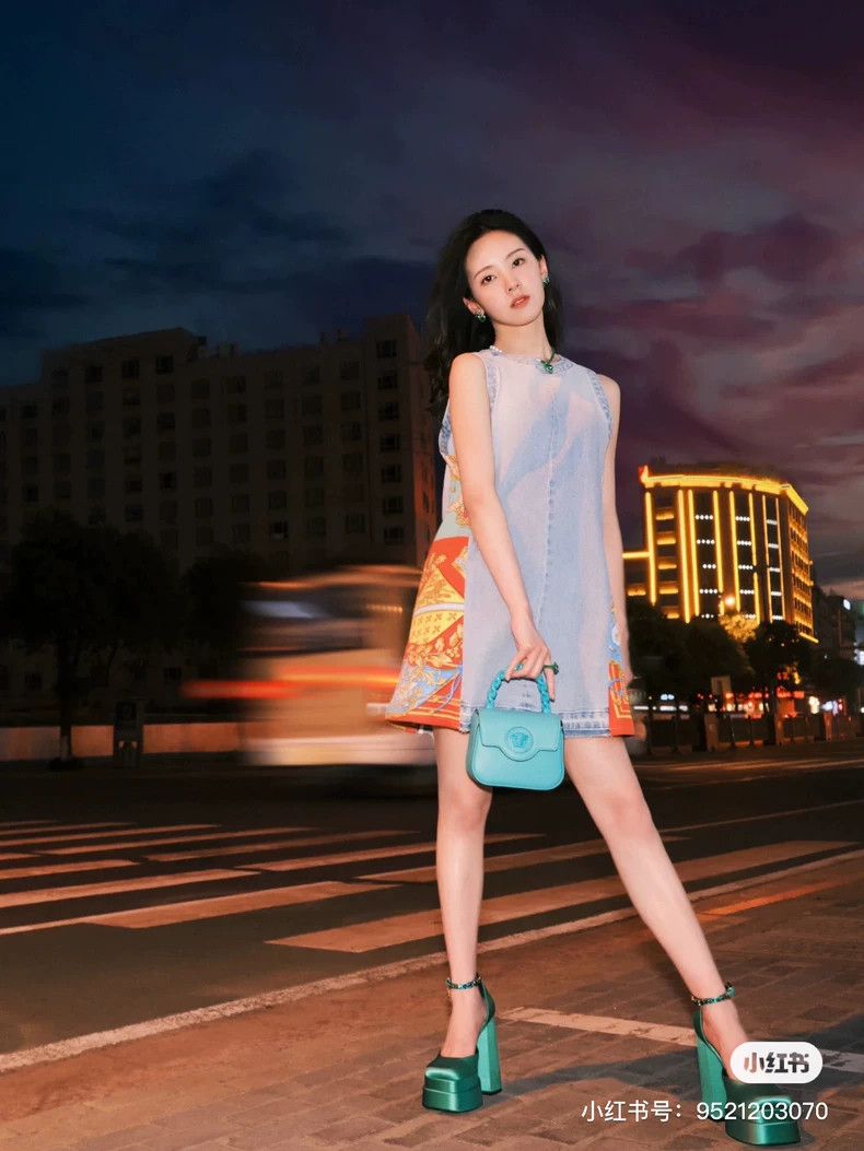 Versace Versace Denim dress Size M / US 6-8 / IT 42-44 - 9 Thumbnail