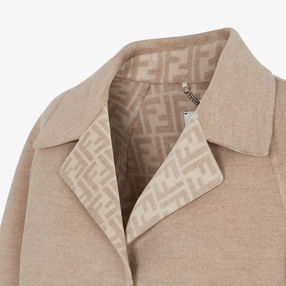 Fendi o1s1wg110825 Overcoat in Beige Size XL / US 12-14 / IT 48-50 - 3 Thumbnail