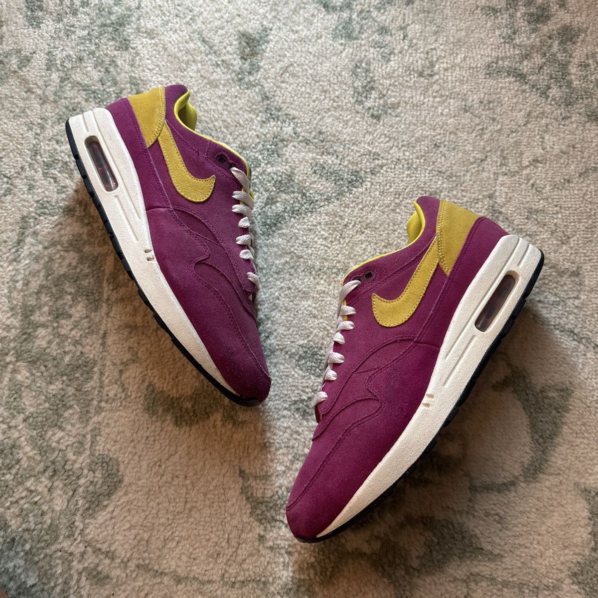 image of Nike Air Max 1 Premium Dynamic Berry Shoes in Purple, Men's (Size 11)