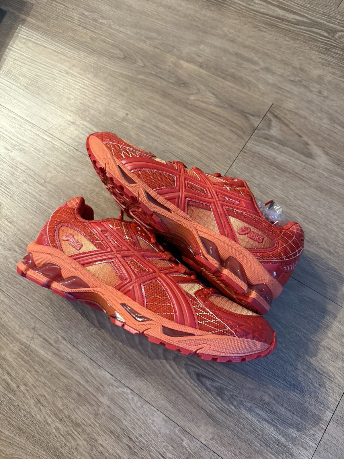 Asics × Kith × Marvel Comics Kith x Marvel vs Capcom “Mega Man vs Iron Man” Asics Size US 11.5 / EU 44-45 - 15 Thumbnail
