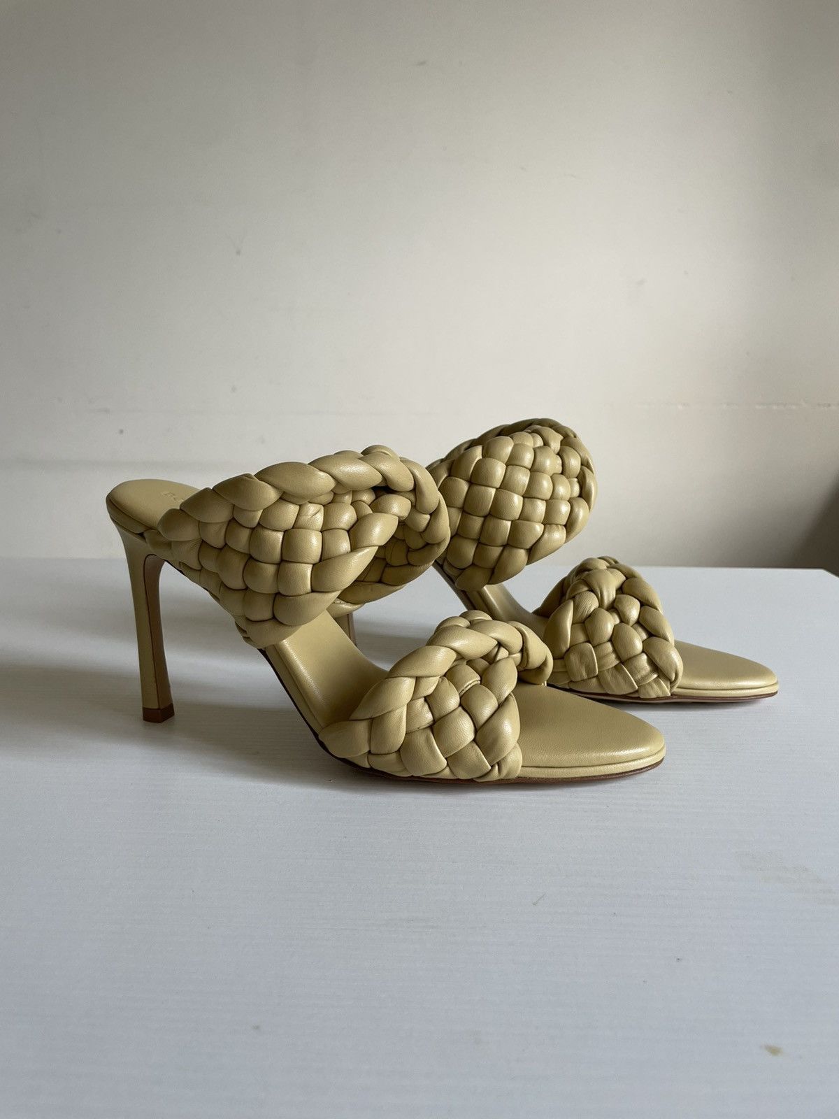 Bottega Veneta Bottega Veneta leather sandals Size US 6.5 / IT 36.5 - 1 Thumbnail