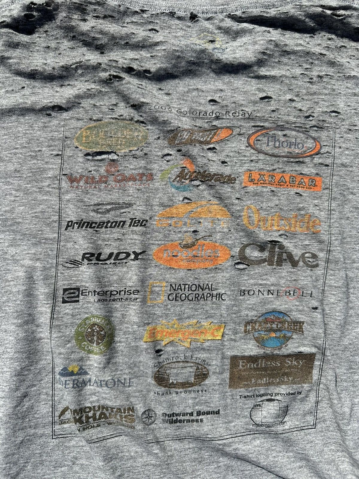 Mountain Hardwear Vintage Distressed Mountain Hardwear T shirt Size US L / EU 52-54 / 3 - 6 Thumbnail
