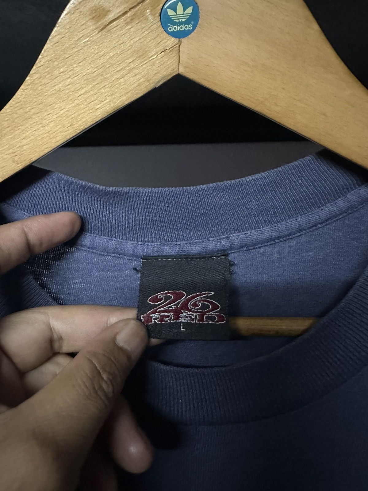 Girl Skateboards × Vintage Vintage 90s Twenty Six Red Skateboard Sun Faded Tee Size US L / EU 52-54 / 3 - 6 Thumbnail