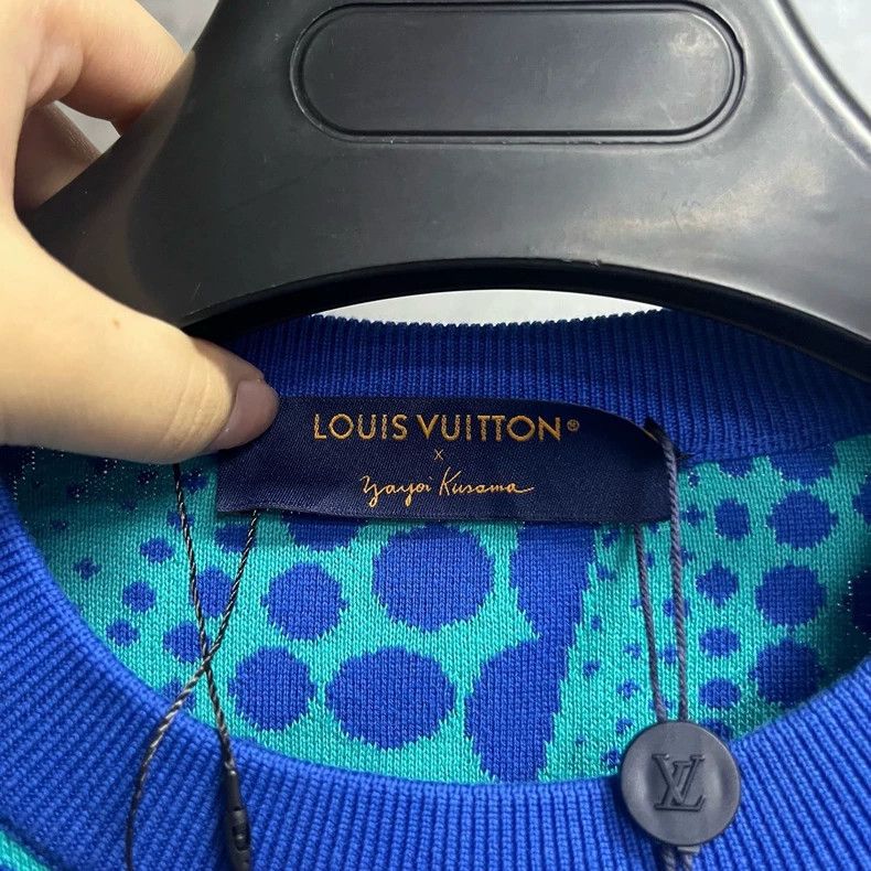 Louis Vuitton Louis Vuitton Blue Co-branded Face Logo Embroidered Pullov Size US M / EU 48-50 / 2 - 3 Thumbnail