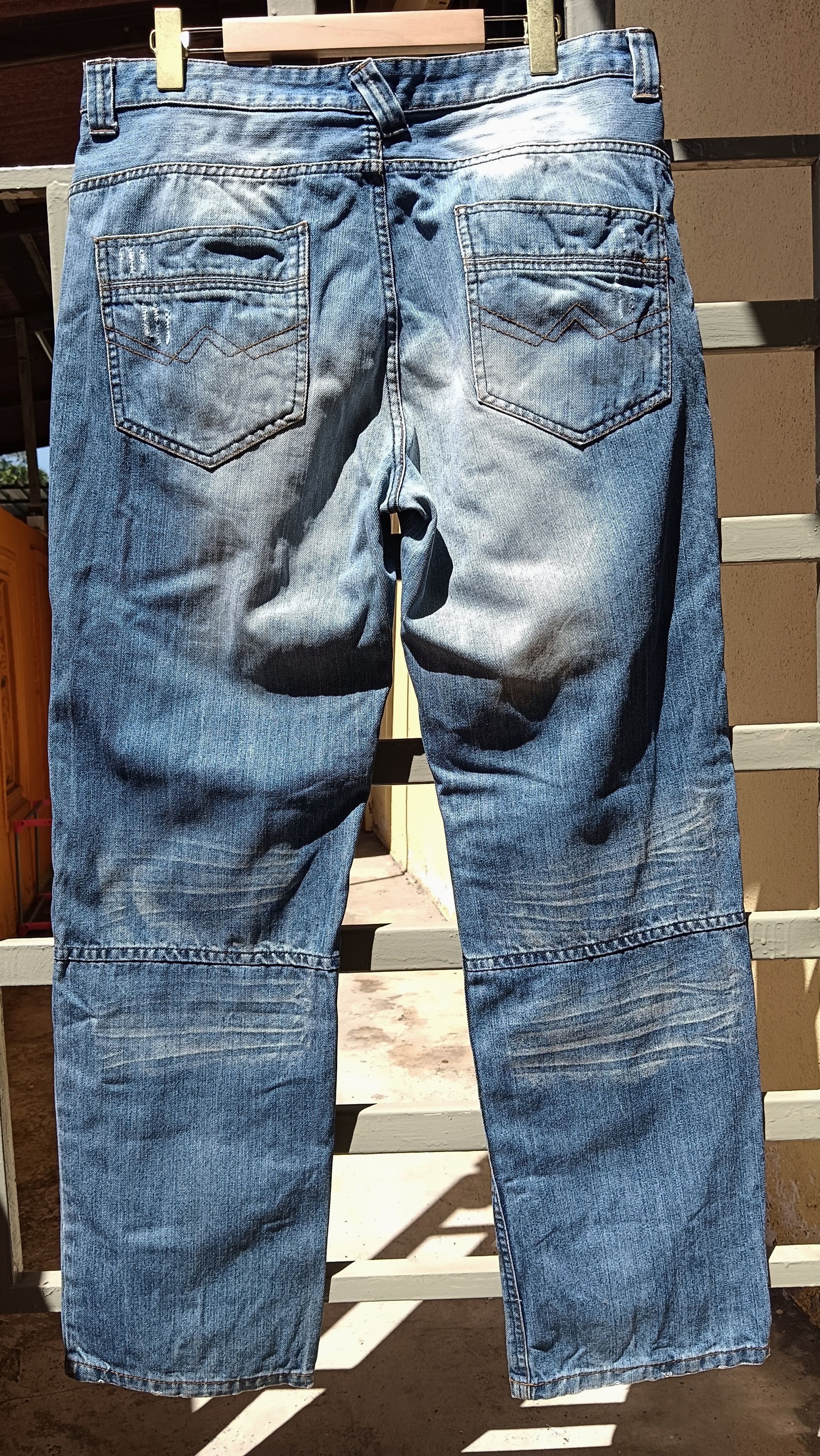 Denim & Co. 🔥FYE🔥 Button Fly Distressed Punk Denim Size US 34 / EU 50 - 2 Thumbnail