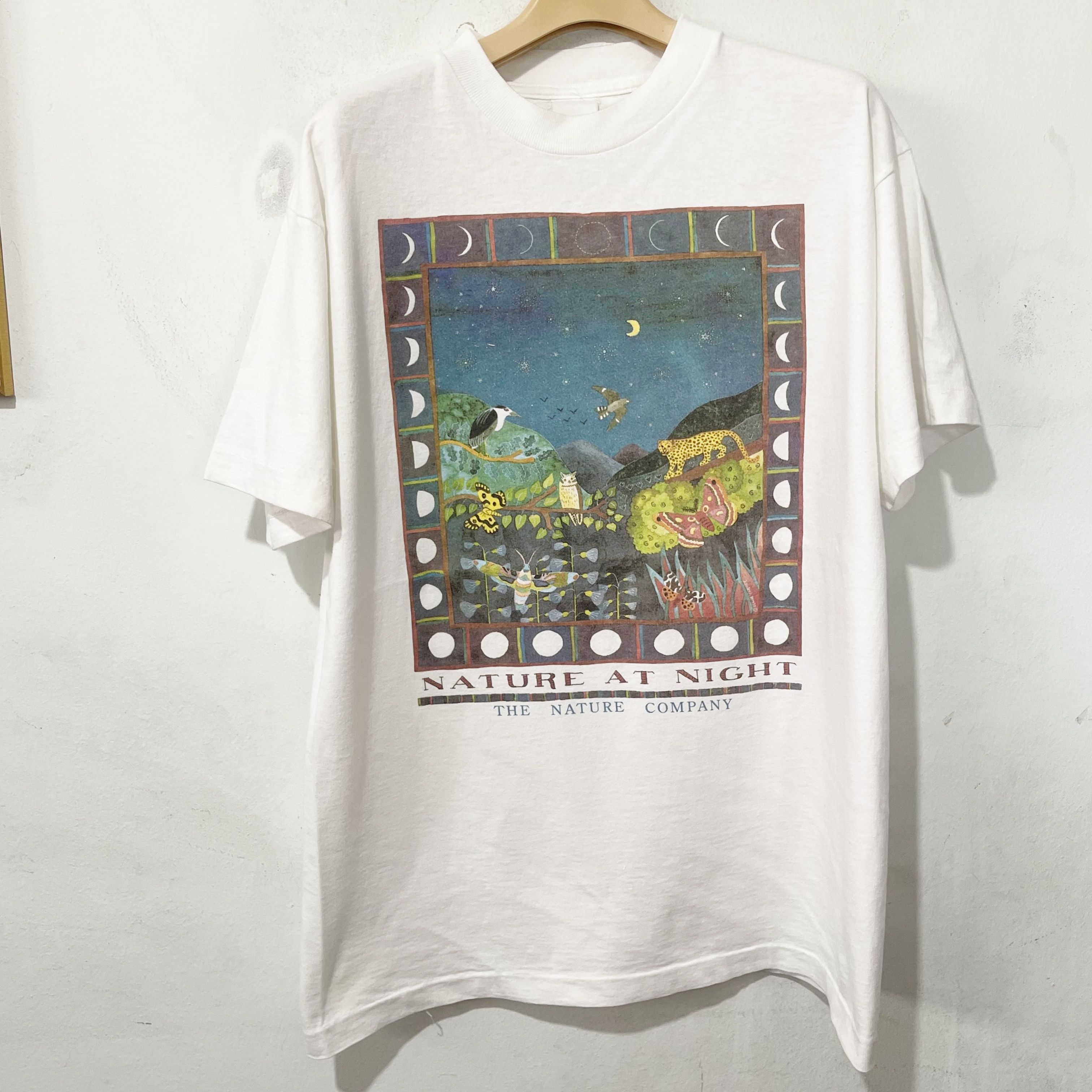 Vintage Vintage 90s The Nature Company “Nature at Night” T-shirt Size US L / EU 52-54 / 3 - 1 Thumbnail