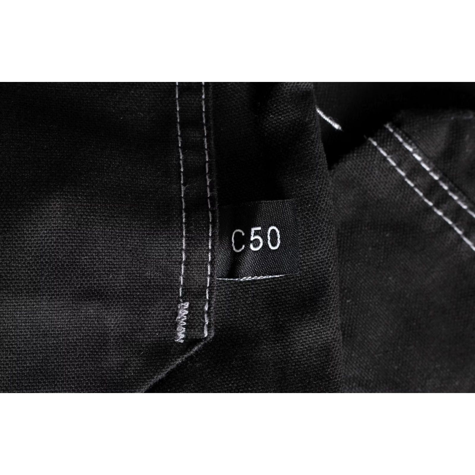 Helly Hansen VINTAGE Helly Hansen WORKWEAR Chelsea Cargo Shorts Men 34 Black Cargo Shorts Mens 34 Navy? Size US 34 / EU 50 - 3 Thumbnail