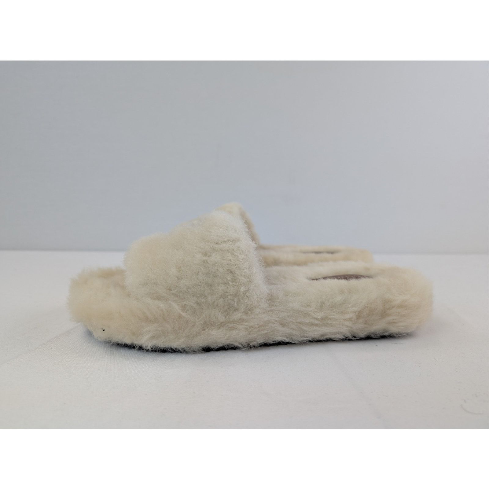 Celine o1rshd1 Fur Slides in Shearling Slide Slipper in Beige Size US 10 / IT 40 - 10 Thumbnail