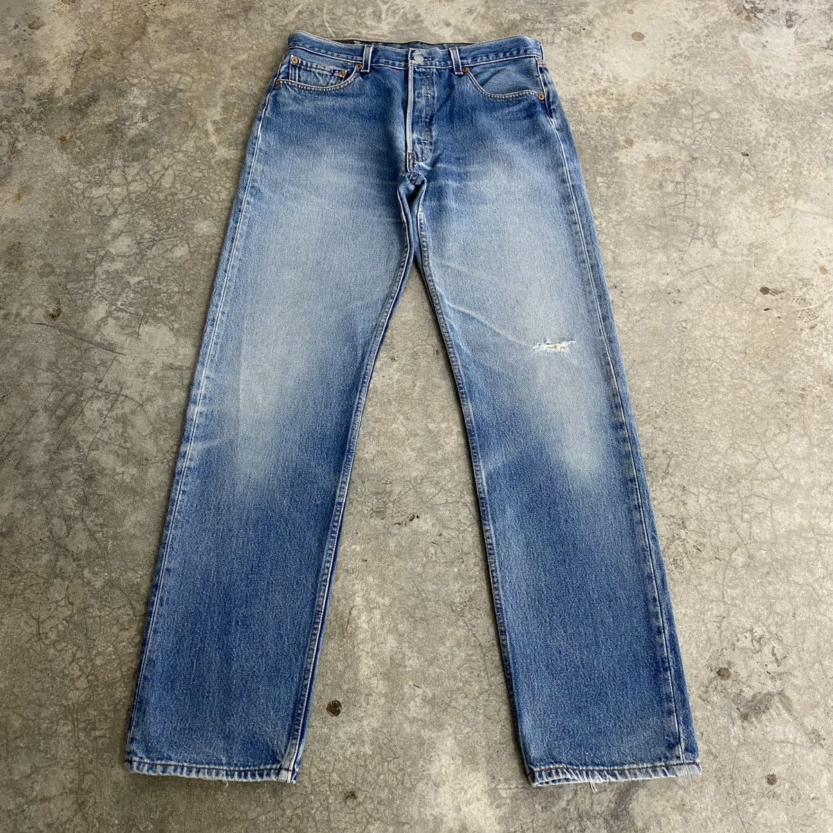Levi's Vintage Late 90’s Levis 501 Faded Blue Distressed Jeans Size US 33 - 2 Thumbnail