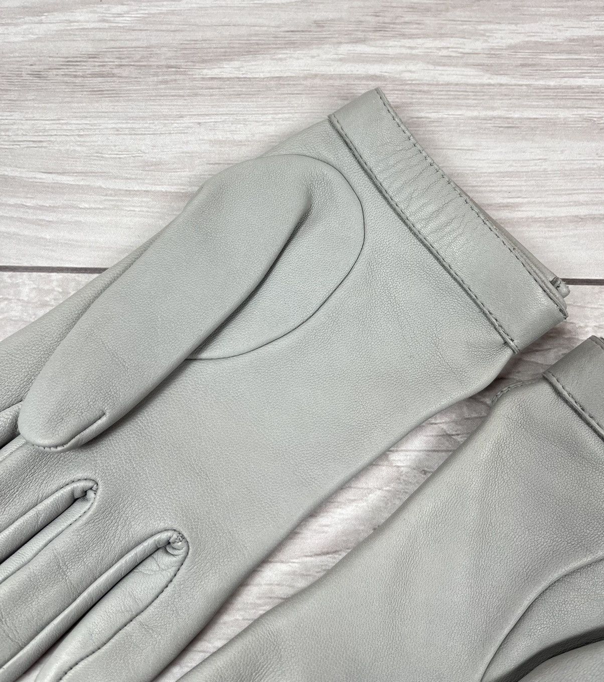 Chanel Chanel Luxury Grey Leather Lambskin Silk Lining Logo Gloves Size ONE SIZE - 12 Thumbnail