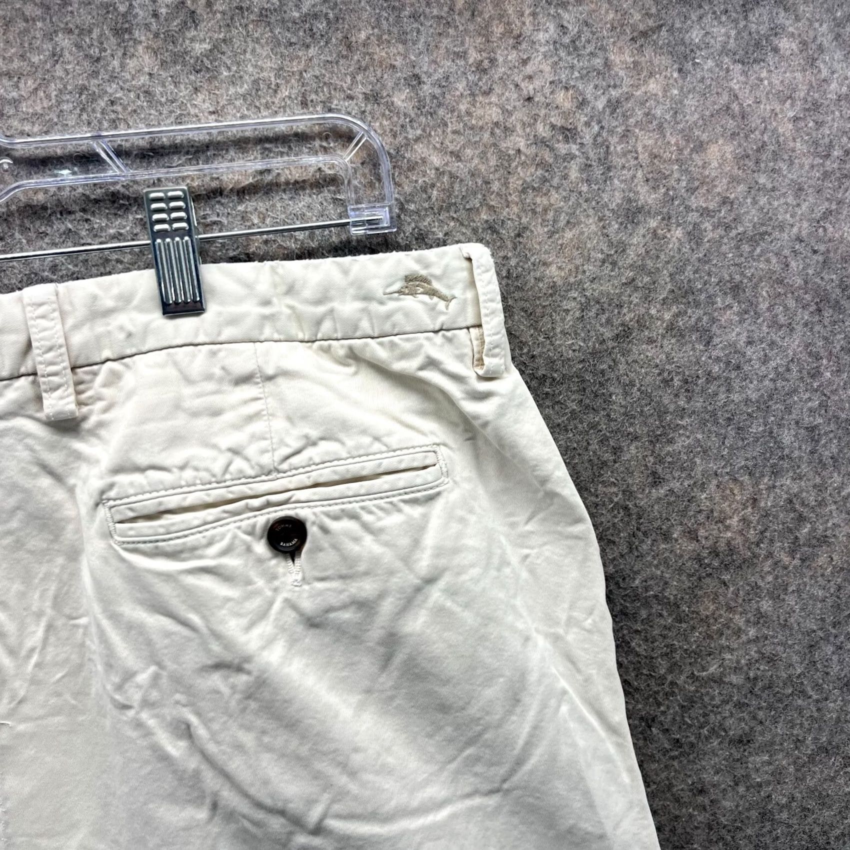 Tommy Bahama Tommy Bahama Shorts Mens 35 Beige Chino Flat Front Khaki Tan Pima Cotton Canvas Casual Travel Vintage No (adjusted below) Size US 35 - 4 Thumbnail