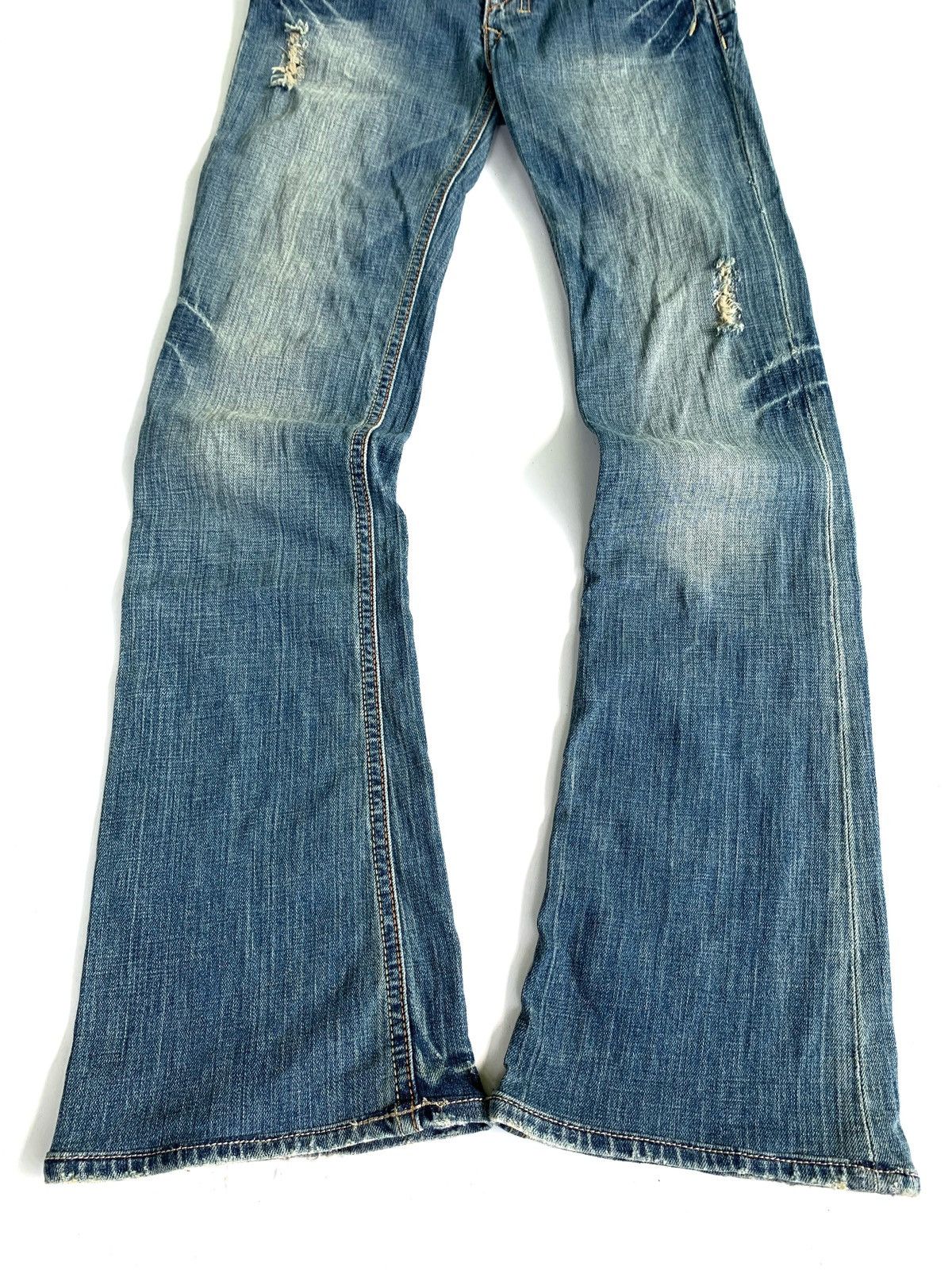If Six Was Nine × Japanese Brand × Le Grande Bleu (L.G.B.) 2000s Japanese Brand J&C Company Studded Flared Jeans Size US 27 - 3 Thumbnail