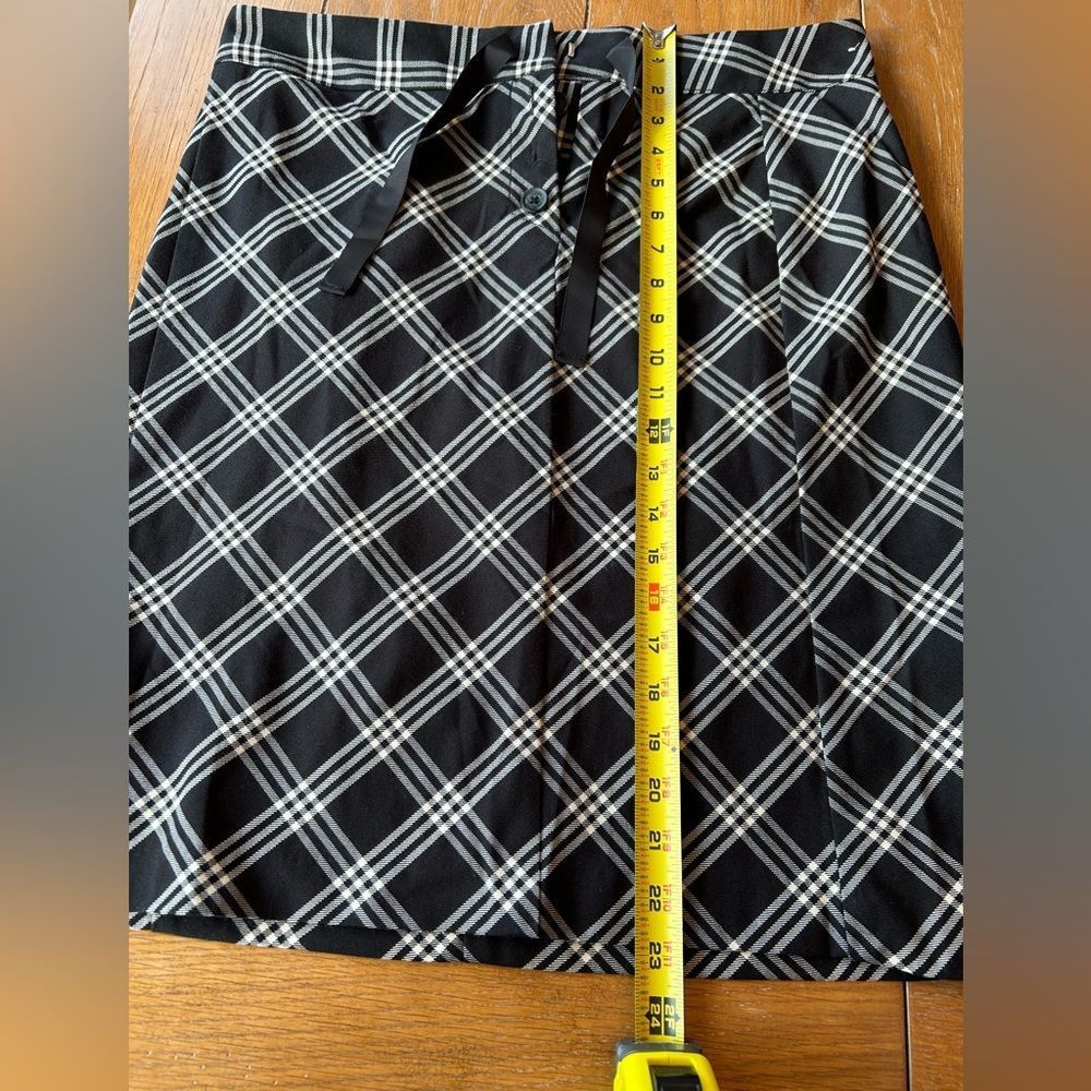 Tommy Hilfiger Tommy Hilfiger plaid Y2K Mini Skirt. Size 10. Used. Black an Size 32" / US 10 / IT 46 - 6 Thumbnail