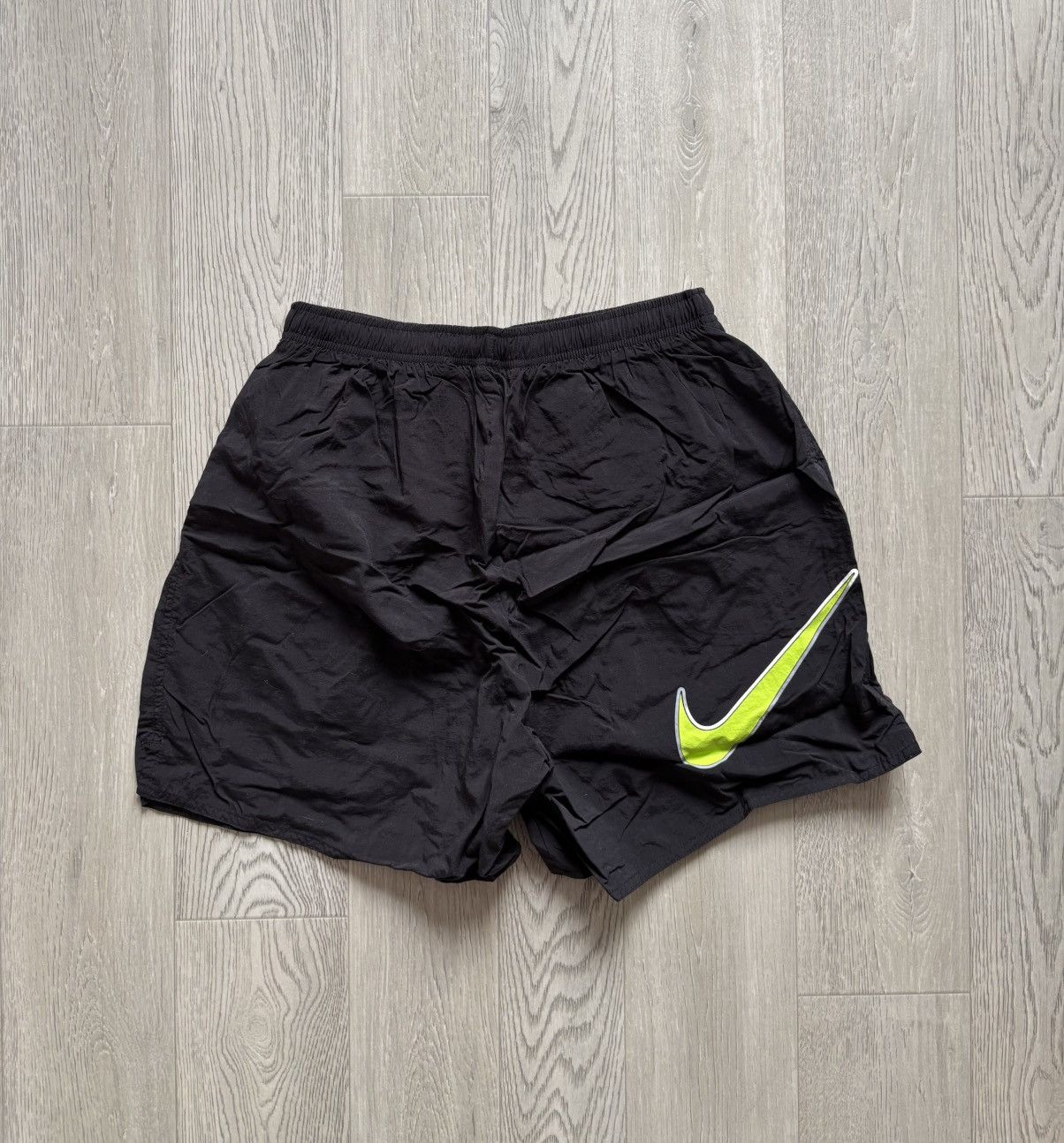 Nike × Vintage Vintage Nike Nylon Printed Logo Shorts 90s Size US 33 - 2 Thumbnail