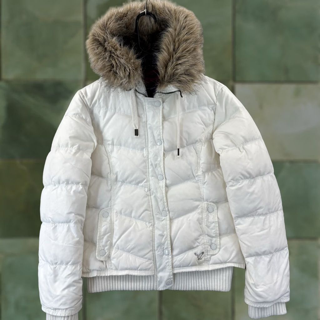 American Eagle Outfitters VINTAGE American Eagle Outfitters Jacket Womens M White Faux Fur Zip Bomber Hooded Size M / US 6-8 / IT 42-44 - 1 Thumbnail