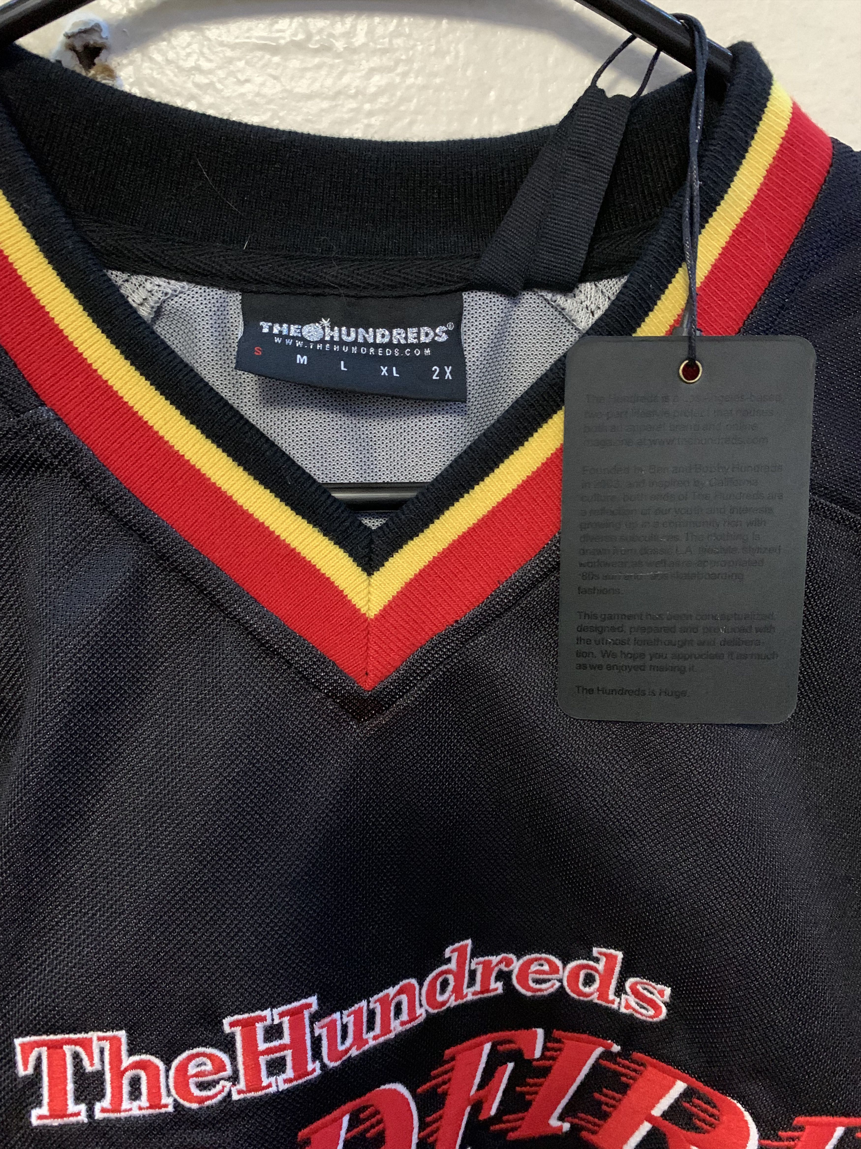 The Hundreds THE HUNDREDS Wildfire LS Jersey ⊛ BLK/FLME ⊛ Brand New Size US S / EU 44-46 / 1 - 5 Thumbnail
