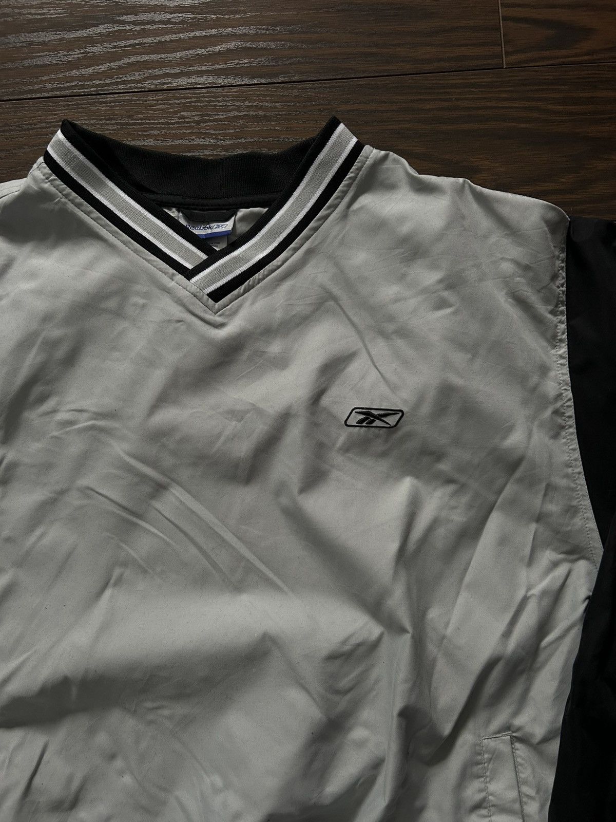 Reebok Vintage Reebok Pullover Windbreaker Jacket Grey BlackSize XL Size US XL / EU 56 / 4 - 2 Thumbnail