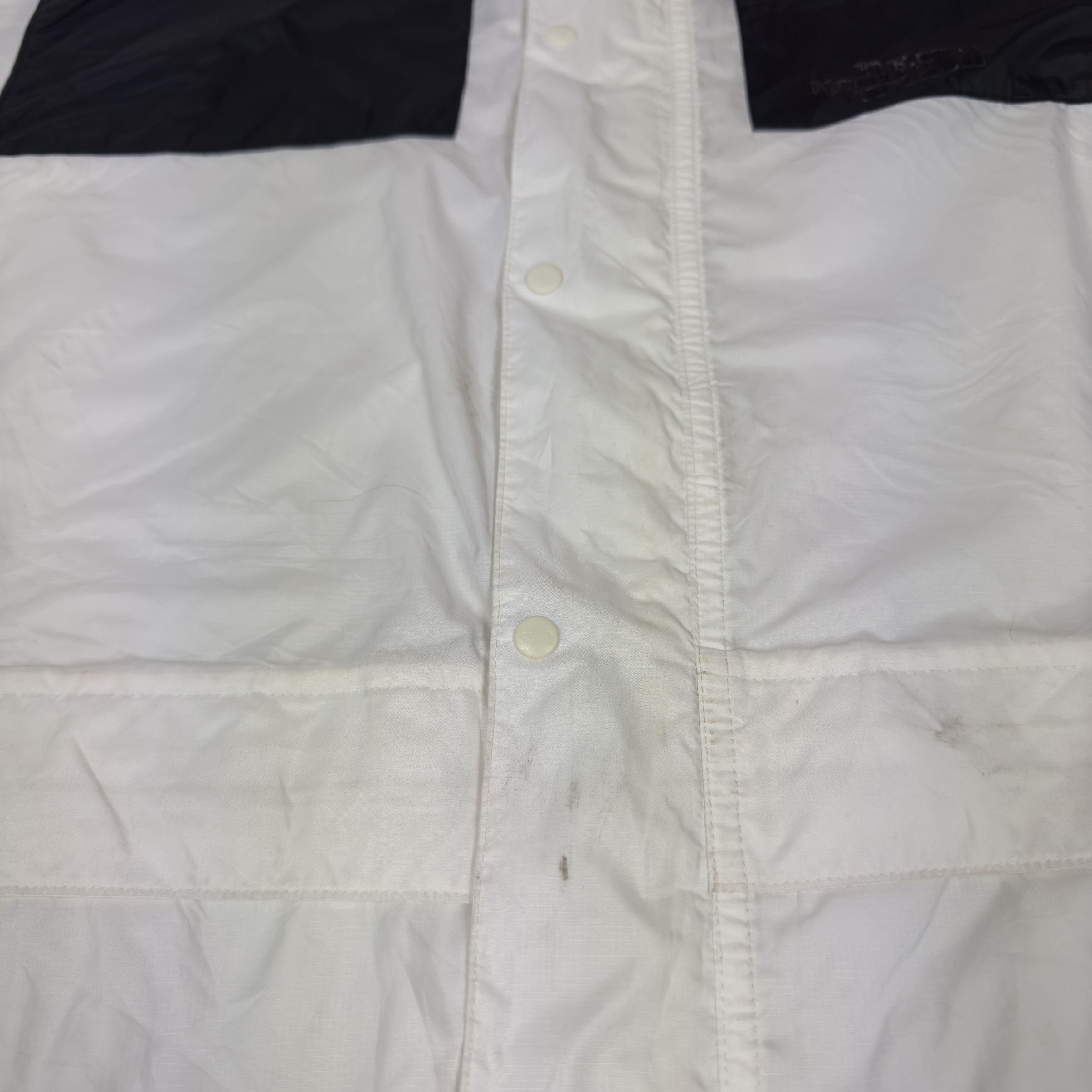 The North Face The North Face Men's White Black Hooded Snap Button Jacket L Size US L / EU 52-54 / 3 - 3 Thumbnail