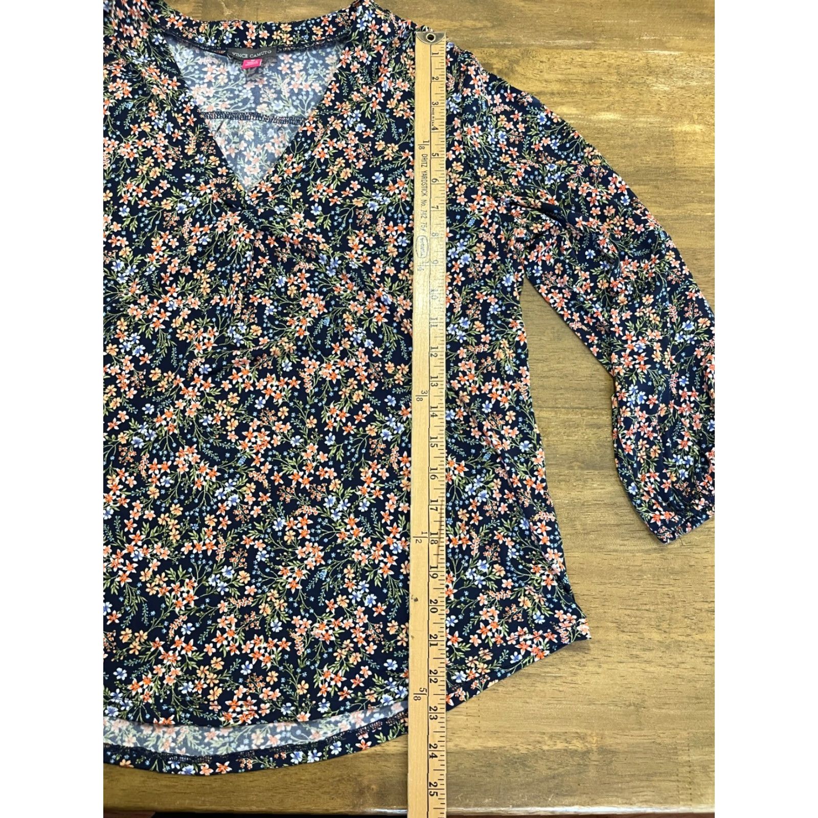 Vince Camuto Vince Camuto Shirt Women's Size Medium Multicolor Floral V-Neck Long Sleeve Size M / US 6-8 / IT 42-44 - 6 Thumbnail
