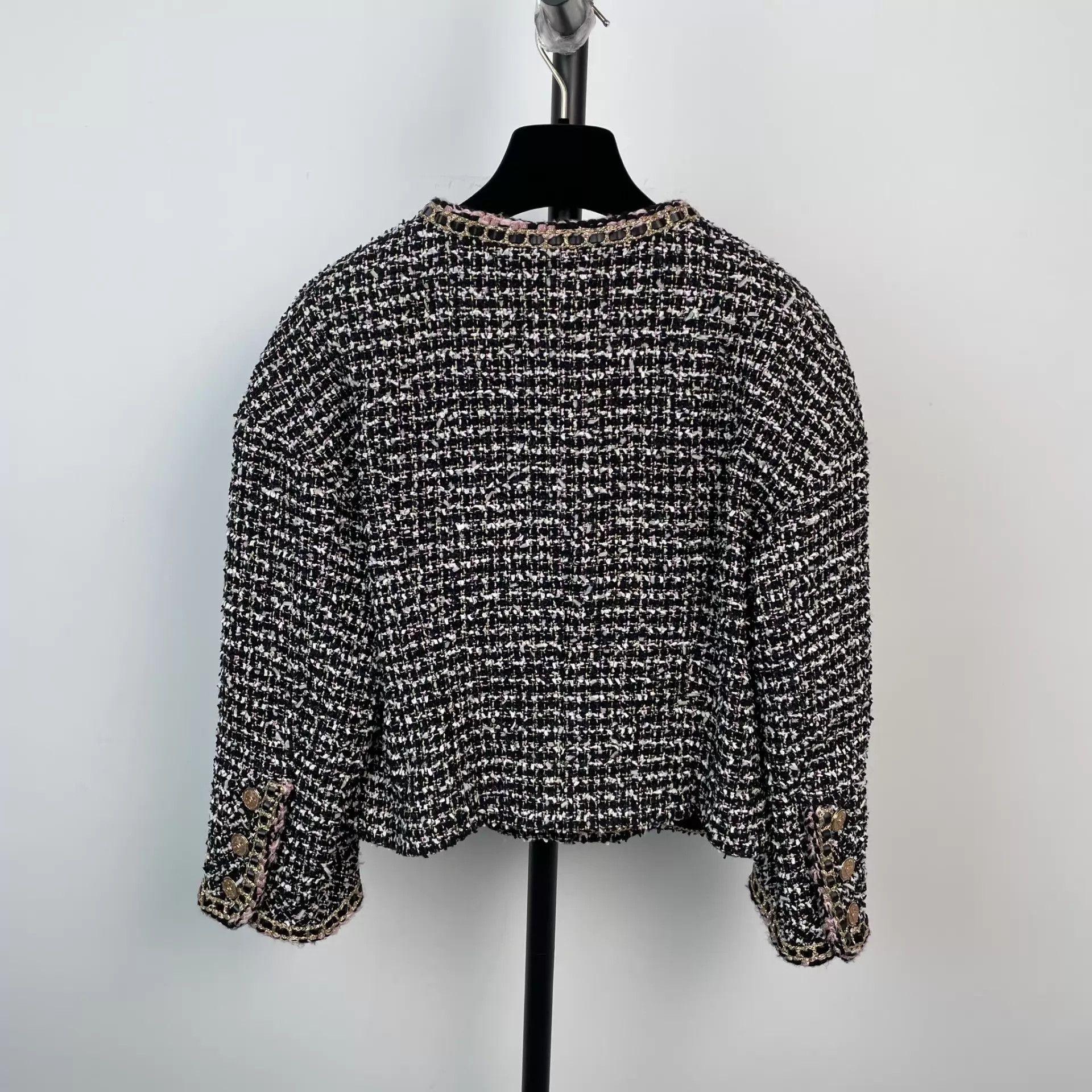 Chanel Chanel 40 EU wool coat black and white colorblocked Size M / US 6-8 / IT 42-44 - 2 Thumbnail