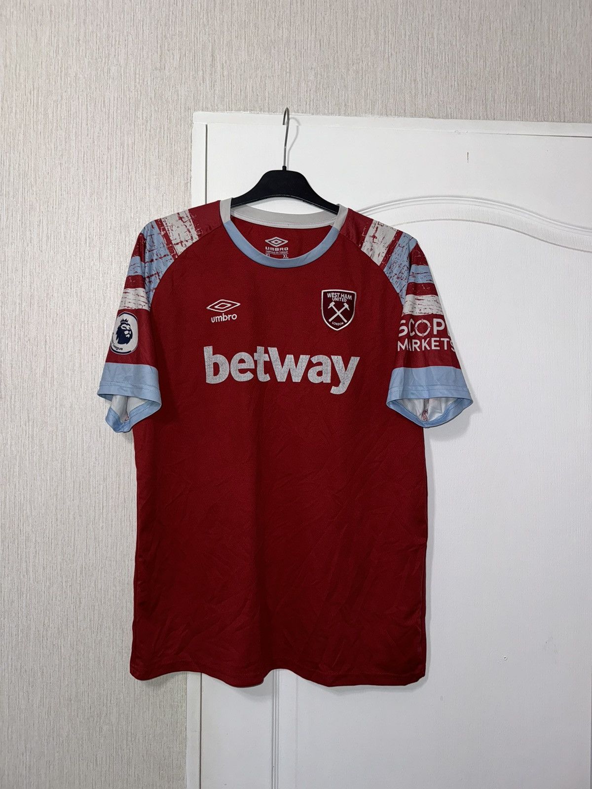 Vintage Vintage West Ham United 2022/23 Umbro Fan Jersey Blokcore XL Size US XL / EU 56 / 4 - 6 Thumbnail