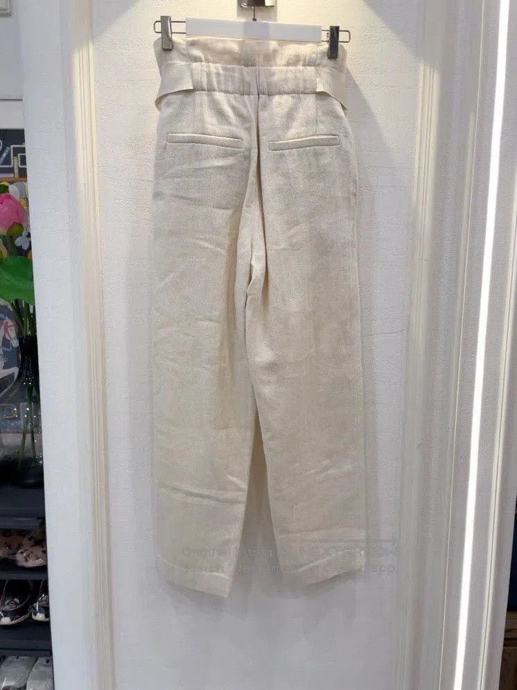 Brunello Cucinelli beige pleated casual pants with belt. Size US 38 / EU 54 - 2 Thumbnail