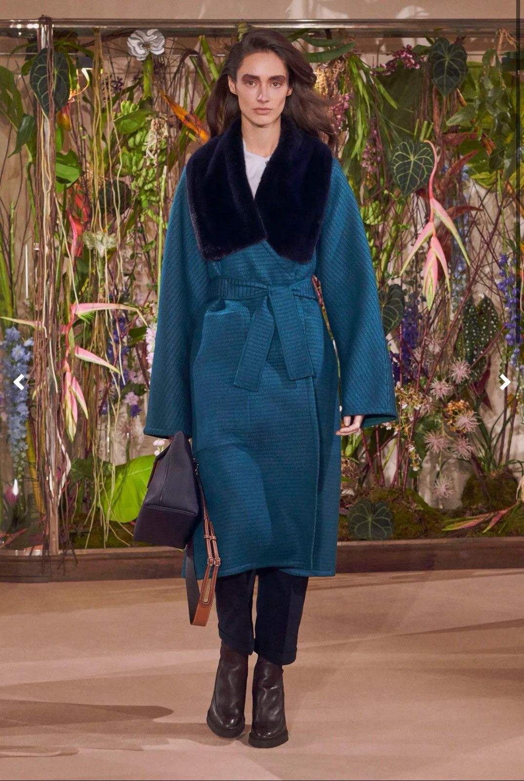 Hermes Runway Pre-fall 2019 Cashmere Coat Size XS / US 0-2 / IT 36-38 - 1 Thumbnail