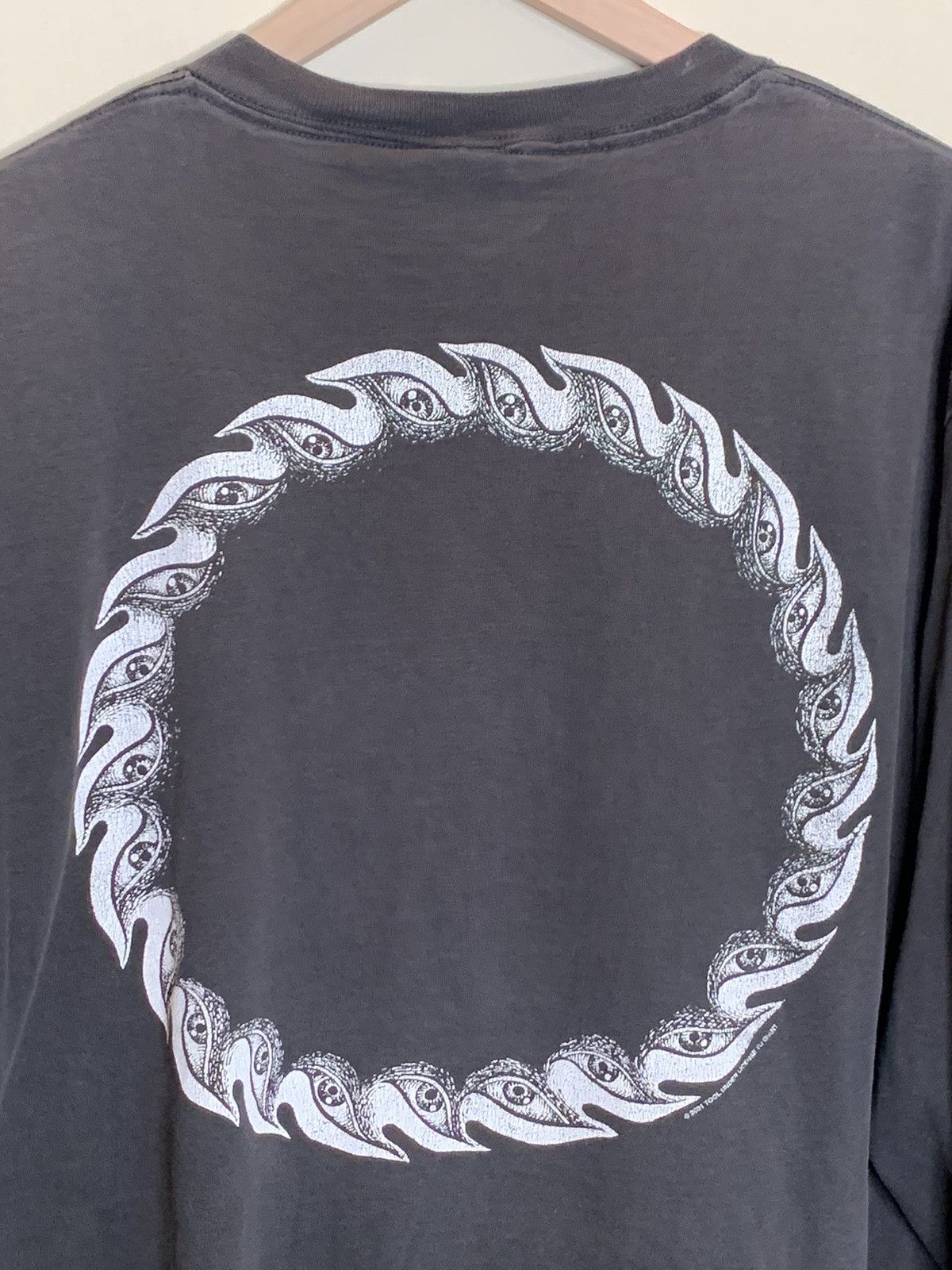 RARE* Vintage 2001 Tool Lateralus Long Sleeve Band T-Shirr RARE* Vintage 2001 Tool Lateralus Long Sleeve Band T-Shirr