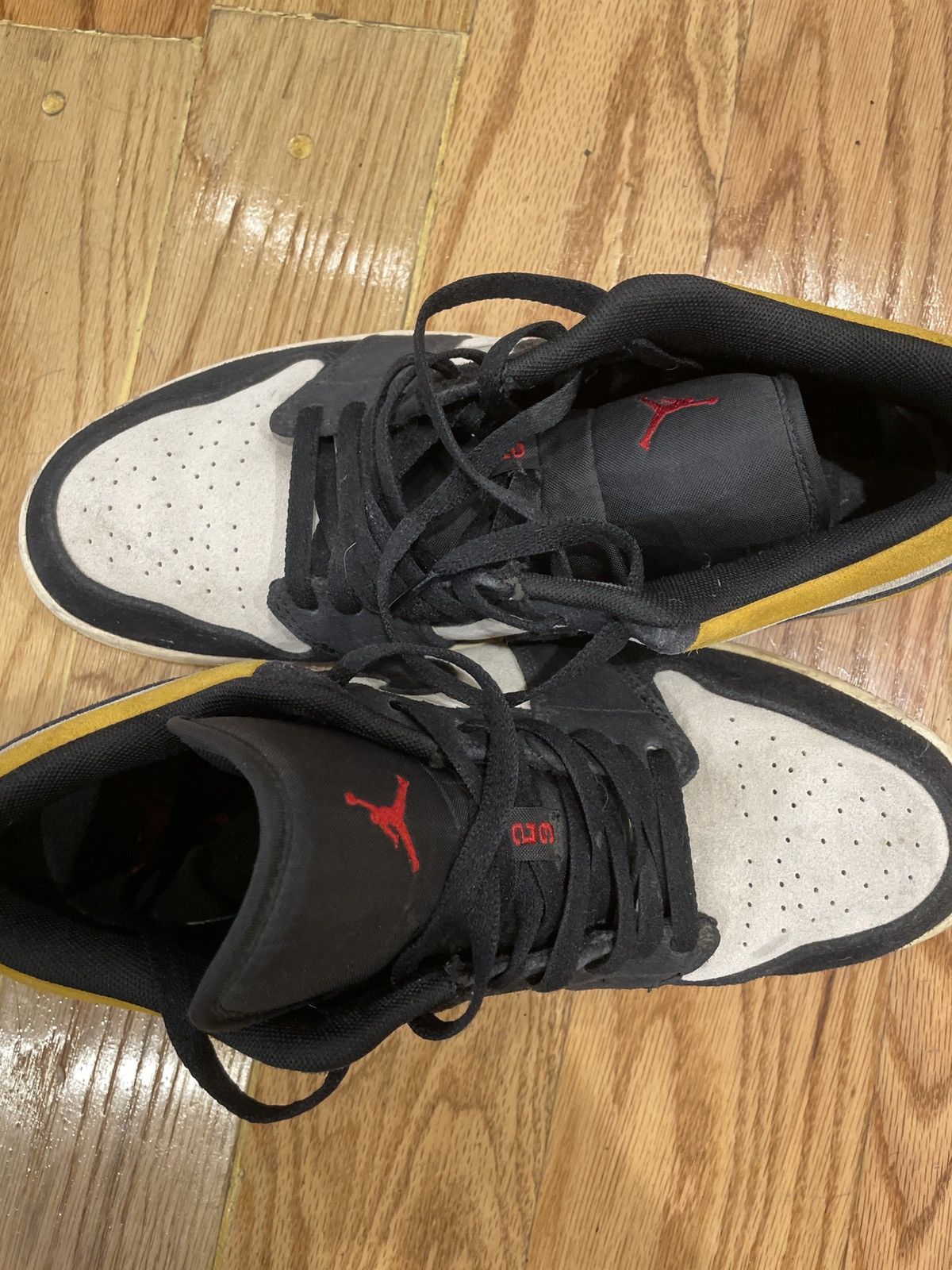 Nike Nike jordan 1s low top sneakers Size US 12 / EU 45 - 6 Thumbnail