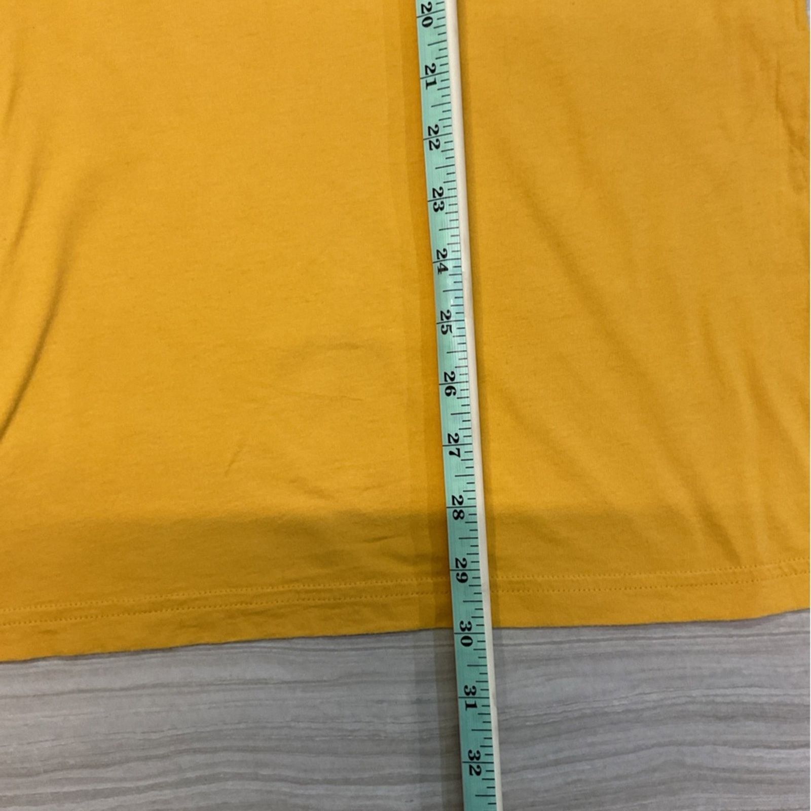 Patagonia Patagonia Yellow Side Pocket T-Shirt Size US L / EU 52-54 / 3 - 3 Thumbnail