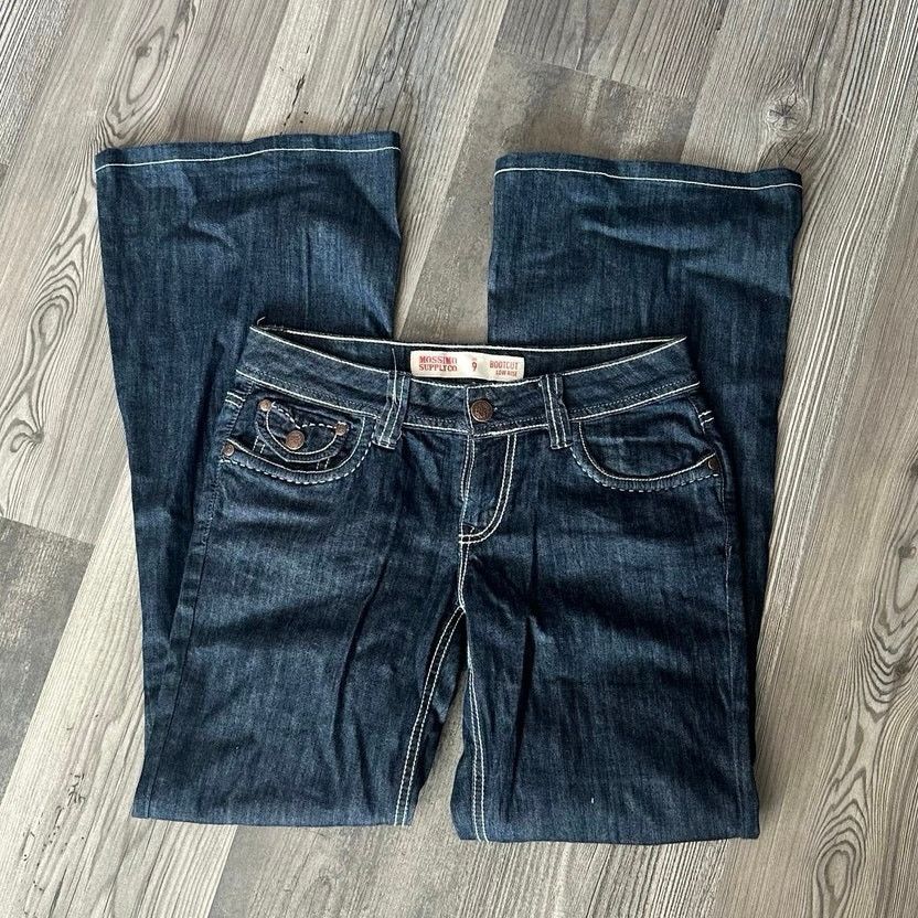Other mossimo supply co bootcut low rise, dark blue jeans Size 28" / US 6 / IT 42 - 1 Thumbnail