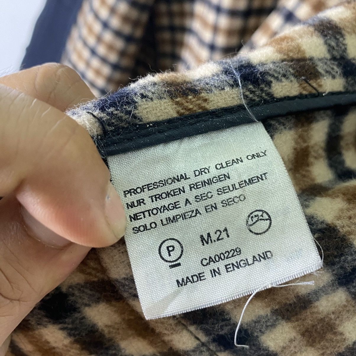Aquascutum Vintage Aquascutum Of London Hoodie Wool Toggle Button Size US M / EU 48-50 / 2 - 8 Thumbnail