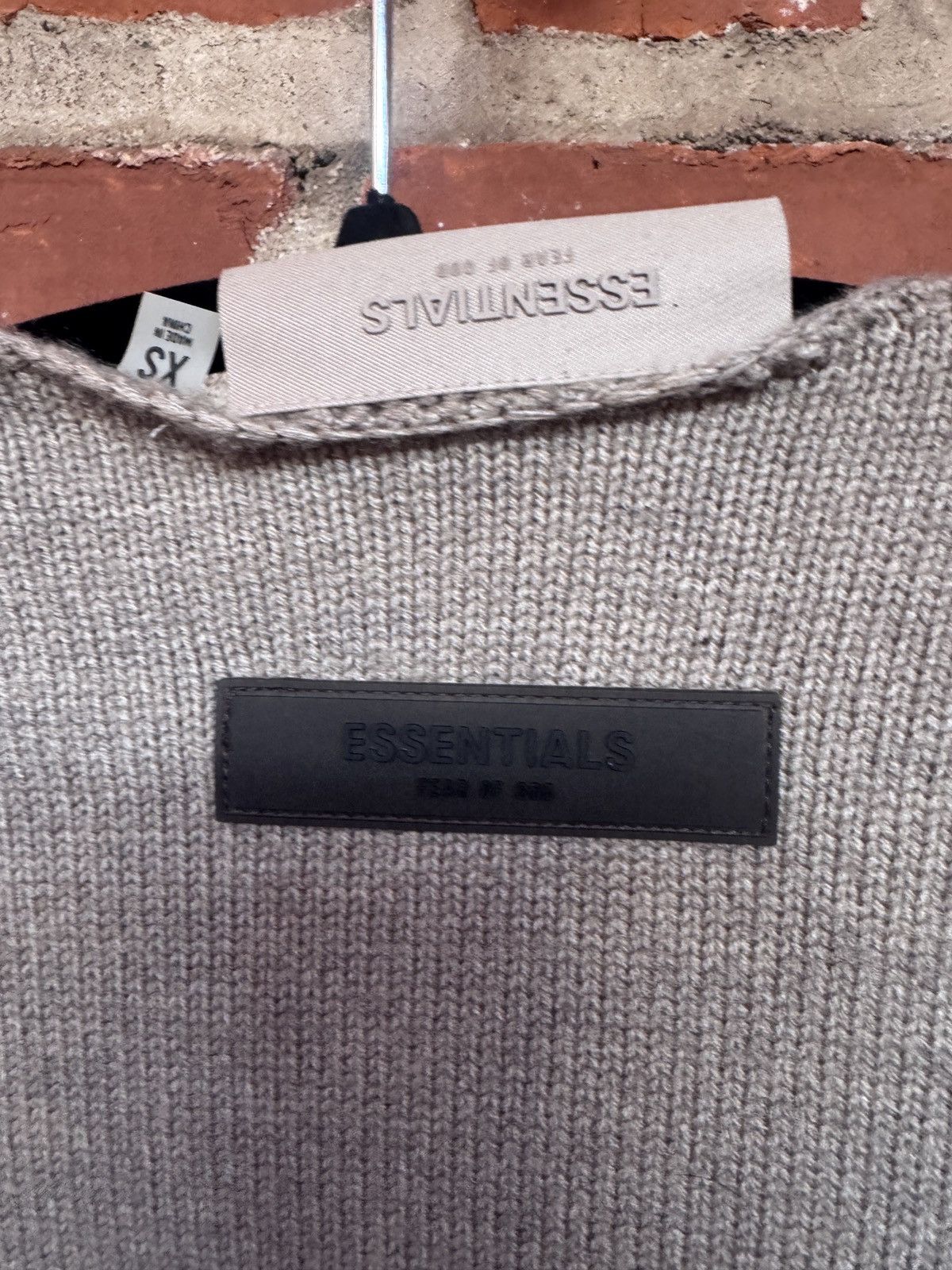 Fear of God Fear of god essentials 1977 raw neck knit sweater Size US XS / EU 42 / 0 - 6 Thumbnail