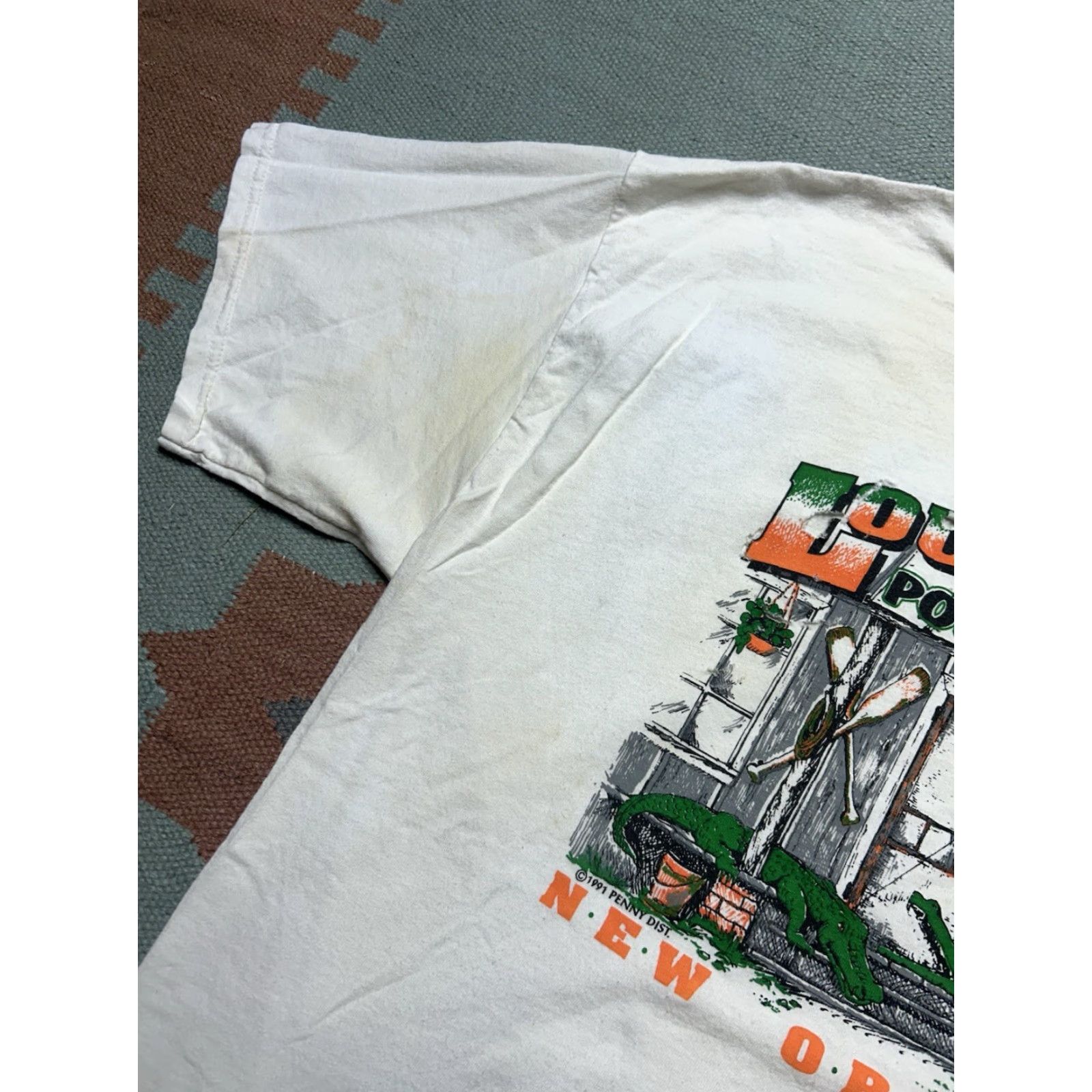 Vintage VINTAGE 90s Louisiana T-Shirt XL White Graphic Crocodile Puppies Porch Distressed Men Size US XL / EU 56 / 4 - 2 Thumbnail