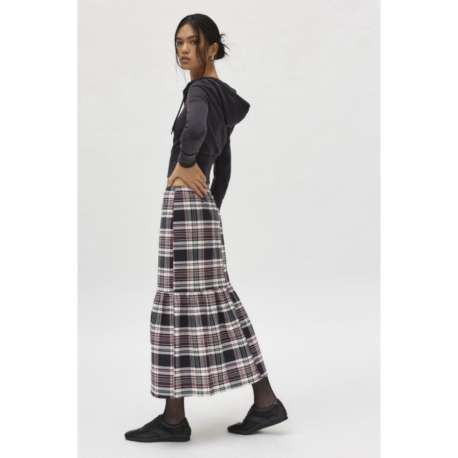 Urban Renewal Urban Outfitters Urban Renewal Remnants Plaid Midi Skirt S Size 24" / US 00 / IT 34 - 13 Thumbnail