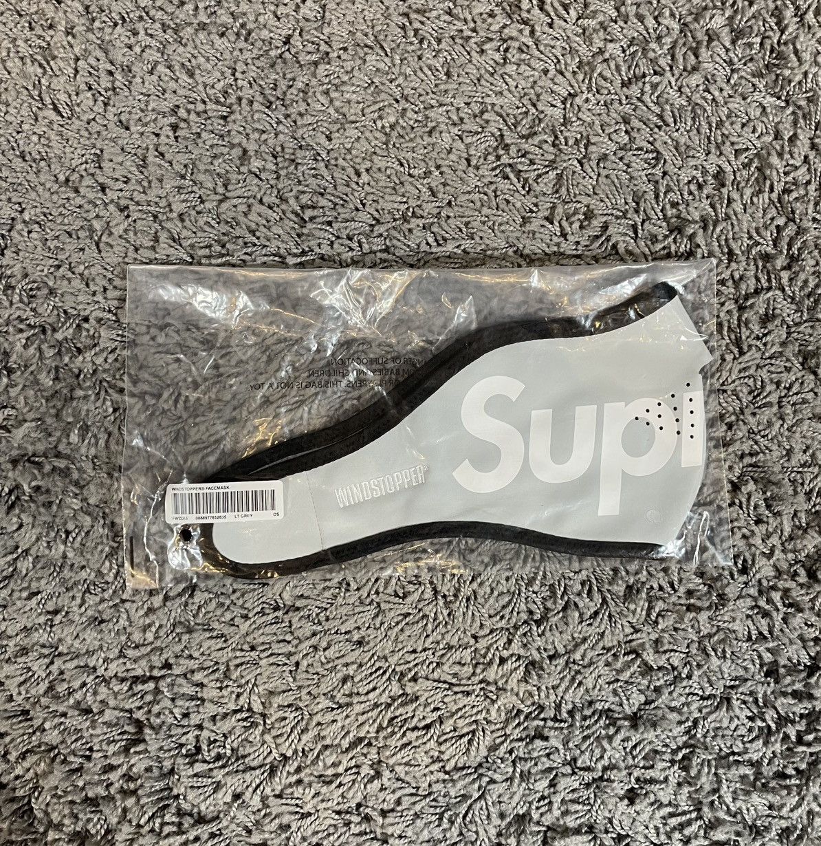 Supreme 2022FW Supreme Gore-Tex Windstopper Facemask Ski Light Grey Size ONE SIZE - 1 Thumbnail