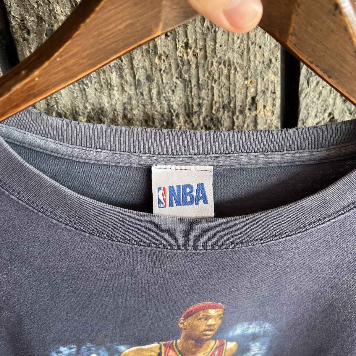 NBA VTG ‘00s Lebron James Cleveland Cavalier Rookie Tee Shirt Size US XL / EU 56 / 4 - 5 Thumbnail