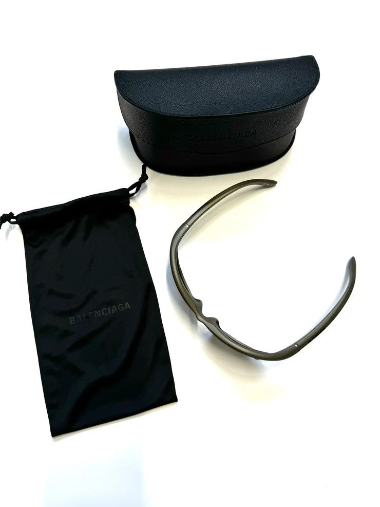 Balenciaga Balenciaga Olive Green Bat Sunglasses Size ONE SIZE - 2 Thumbnail