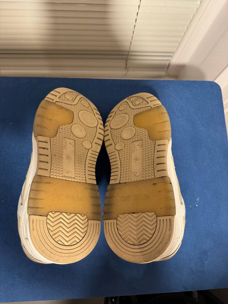 Off-White off white out of office Size US 8 / EU 41 - 6 Thumbnail