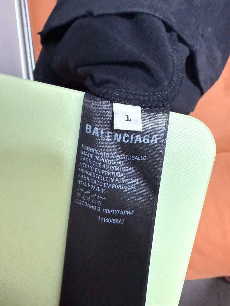 Balenciaga Balenciaga size 1 Short Sleeve Tee Size US S / EU 44-46 / 1 - 4 Thumbnail