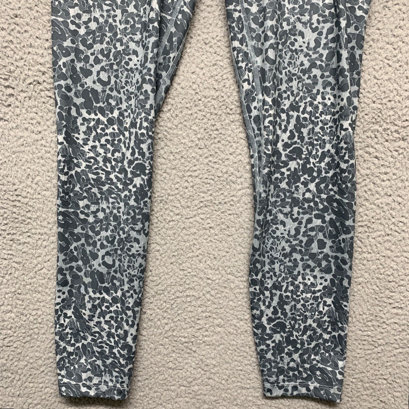 Vintage JoyLab Leggings Women’s M High Rise Hidden Key Pocket Chita Print Teal Green Size 32" / US 10 / IT 46 - 3 Thumbnail