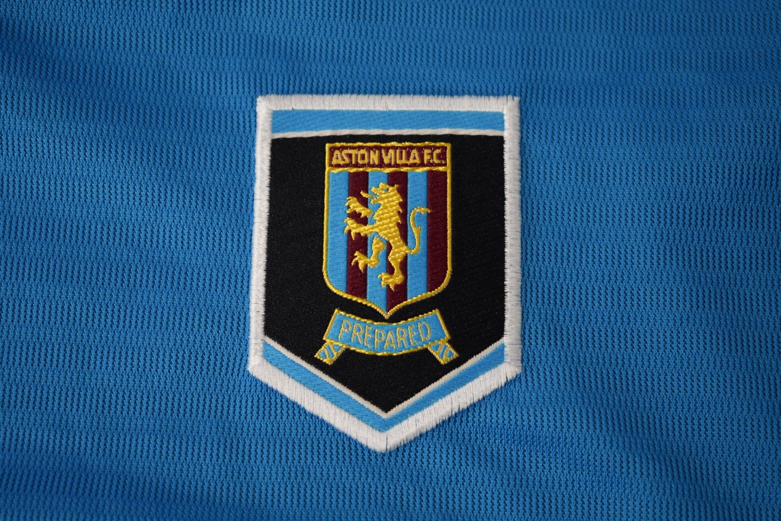 Reebok 1998-2000 Reebok Aston Villa AWAY Shirt SIZE L Size US L / EU 52-54 / 3 - 7 Thumbnail