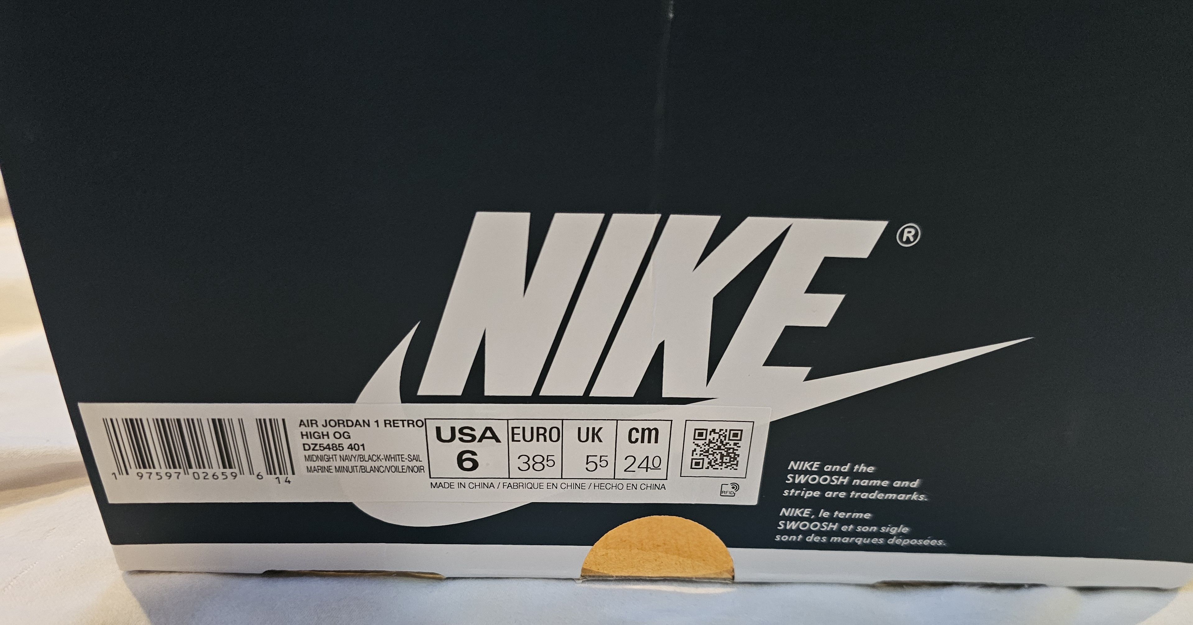 Jordan Brand × Nike JORDAN 1 RETRO HIGH OG MIDNIGHT NAVY Size US 6 / EU 39 - 7 Thumbnail