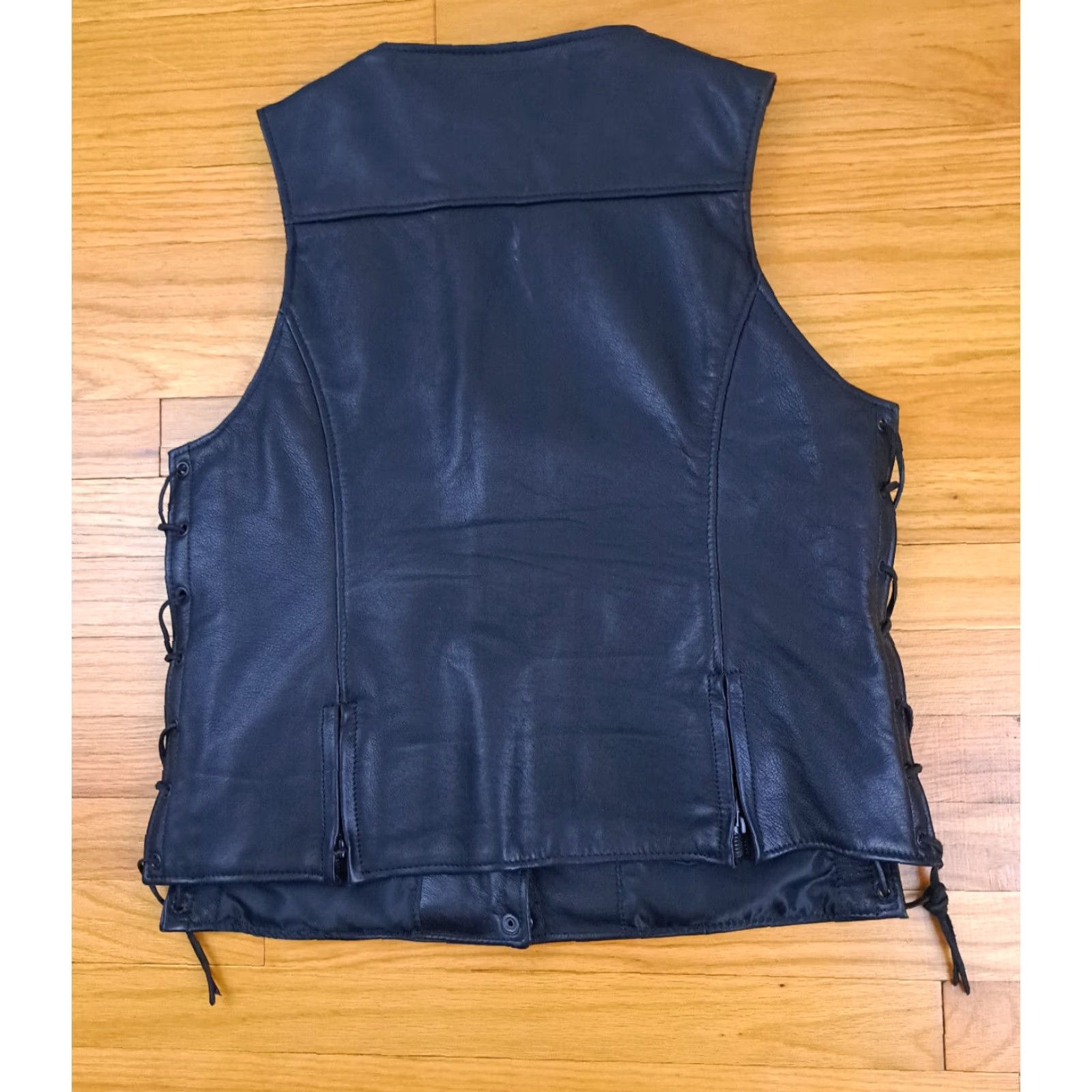Vintage AM Leathers Vest Leather with Side Laces inside Pockets Black XL Mens Vest Motorcycle Jacket 23in long 20in pit to pit Size US XL / EU 56 / 4 - 5 Thumbnail