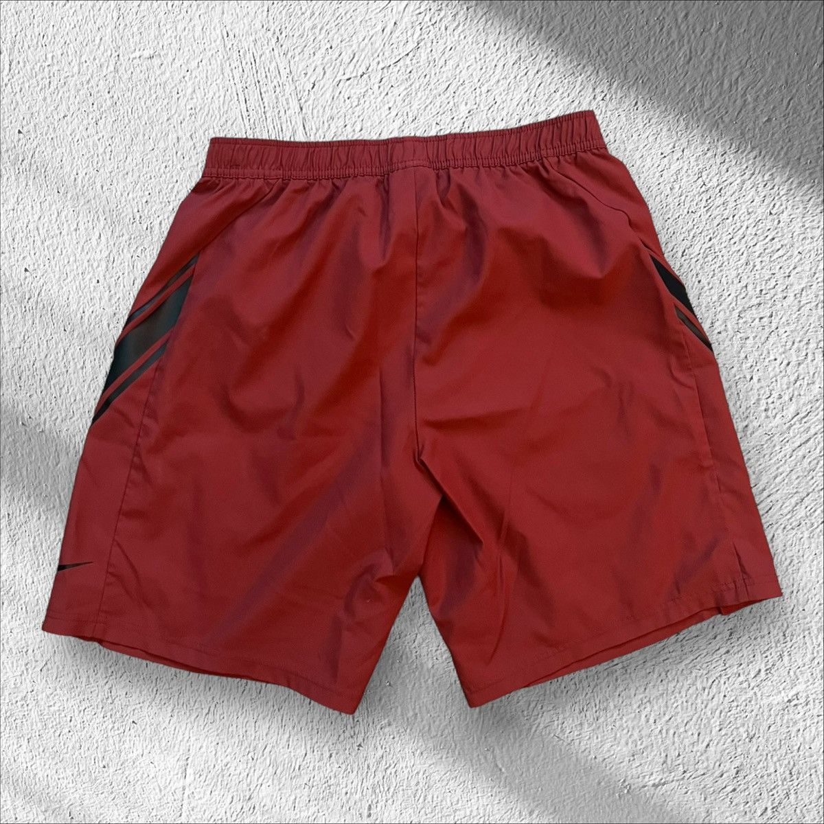 Nike Nike Red Dri-Fit Training Shorts — Large Size US 32 / EU 48 - 2 Thumbnail