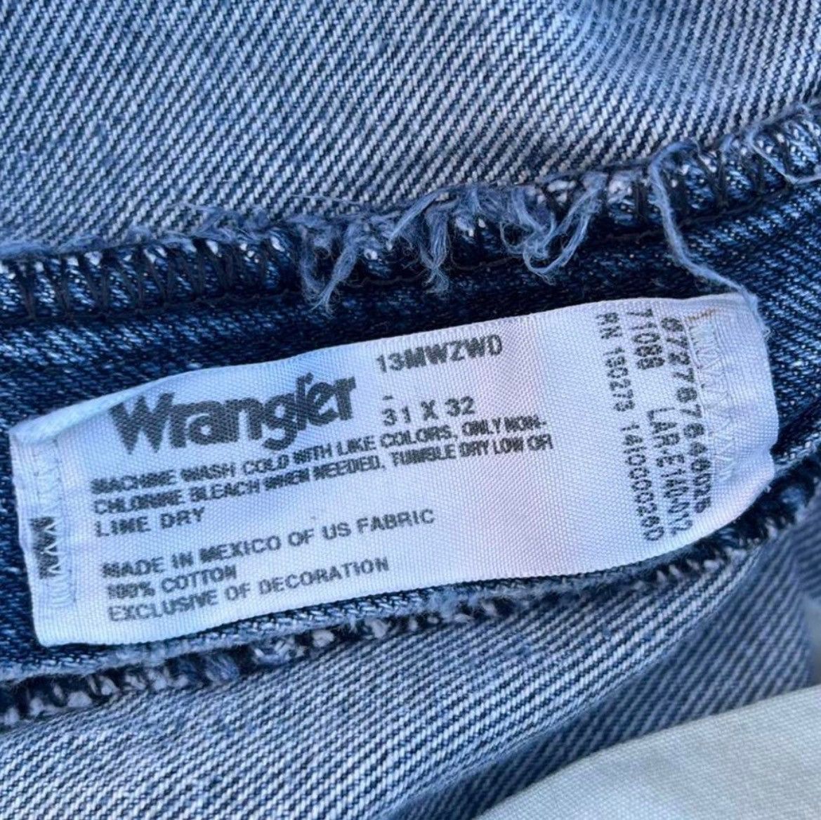 Wrangler Wrangler Men's 13MWZWD Cowboy Cut Original Fit Jeans - 31x32 Size US 31 - 7 Thumbnail