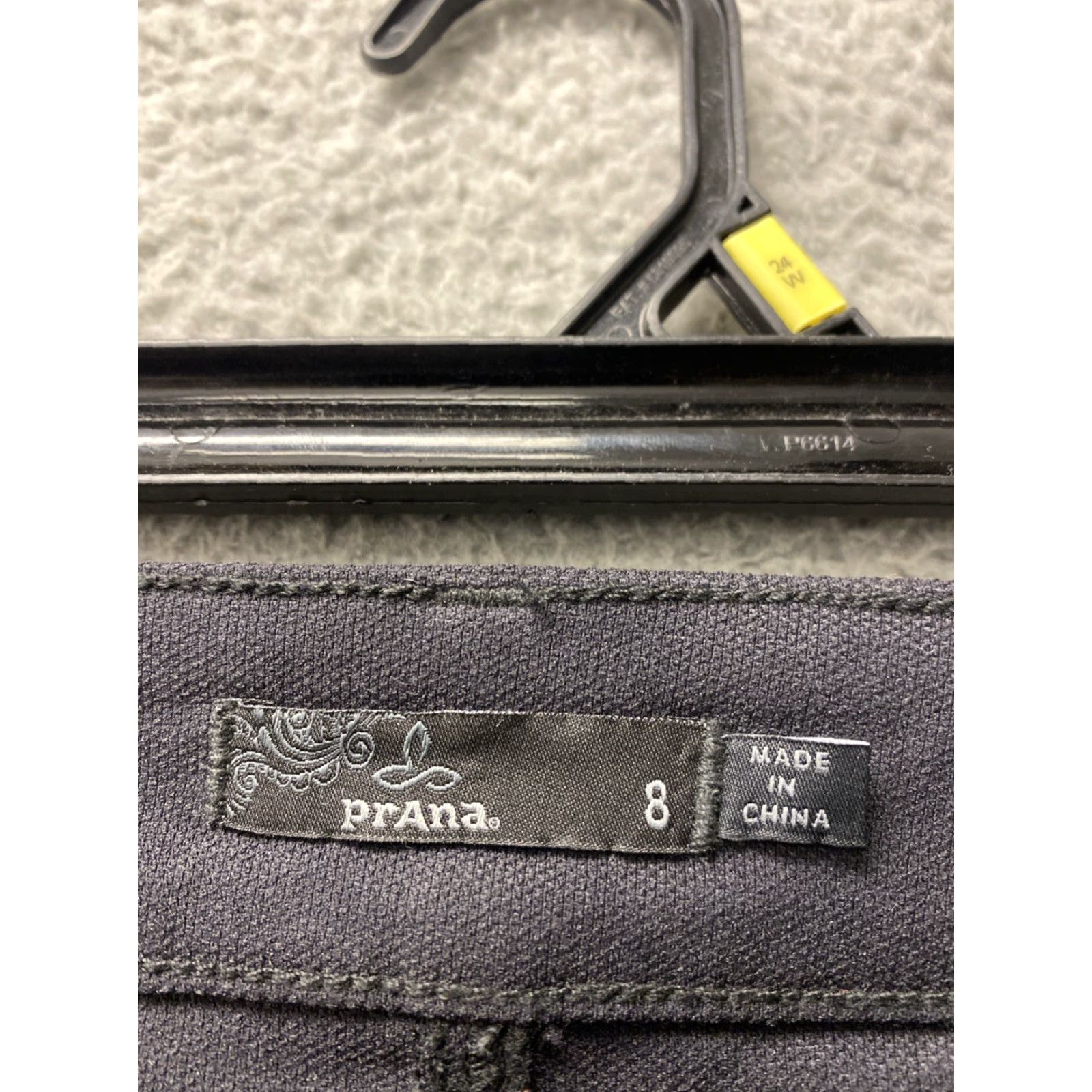 Prana VINTAGE Prana Women's Pants Skinny Stretch Outdoor Black Size 8R Adult Size 30" / US 8 / IT 44 - 4 Thumbnail